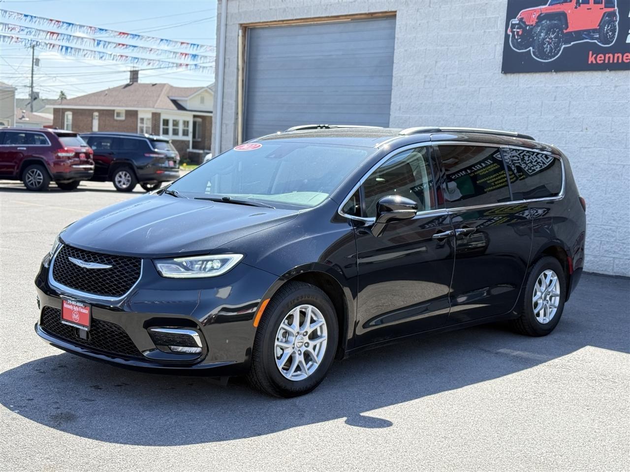 Chrysler Pacifica Touring L FWD 2022