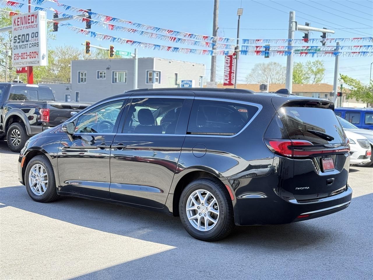 Chrysler Pacifica Touring L FWD 2022
