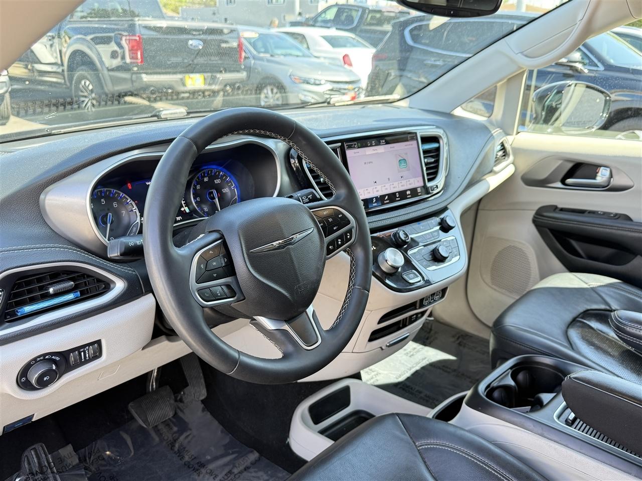 Chrysler Pacifica Touring L FWD 2022