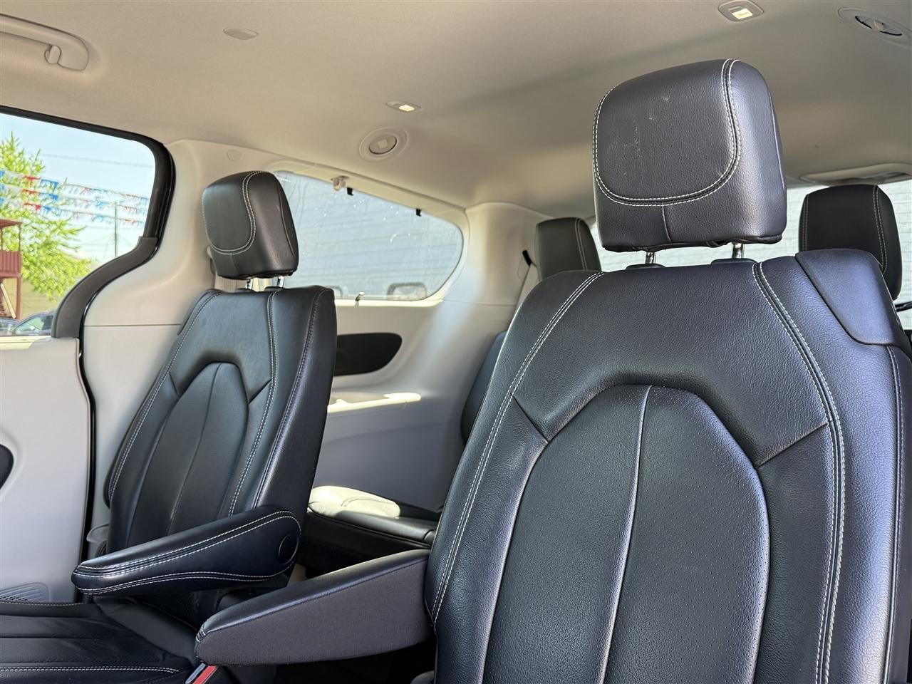 Chrysler Pacifica Touring L FWD 2022