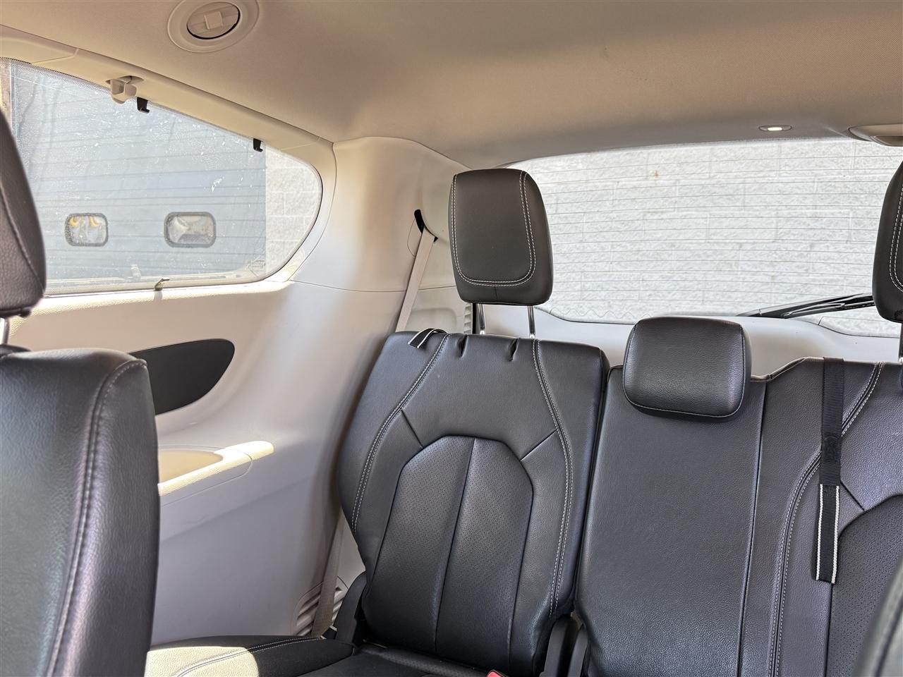Chrysler Pacifica Touring L FWD 2022