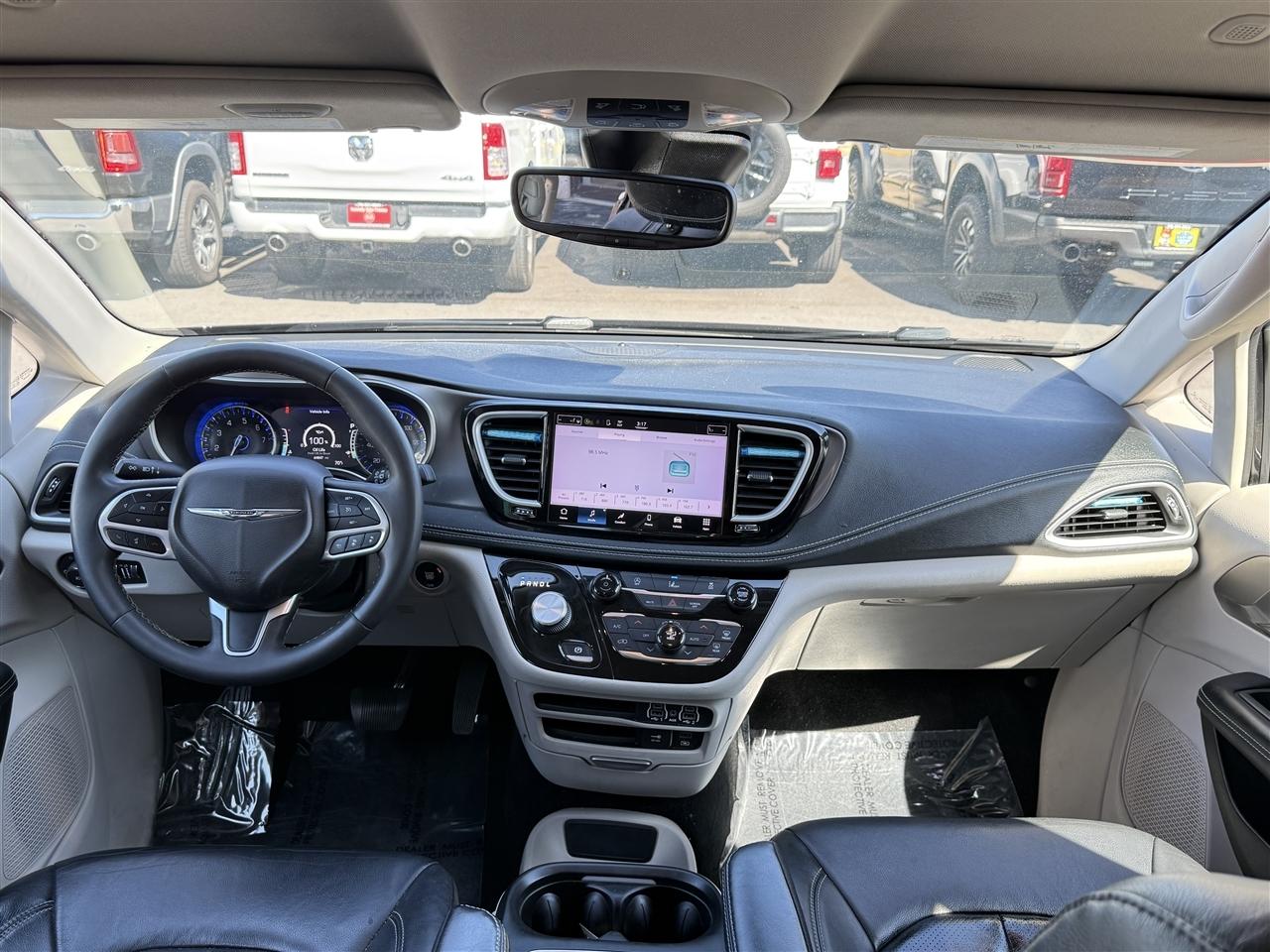 Chrysler Pacifica Touring L FWD 2022