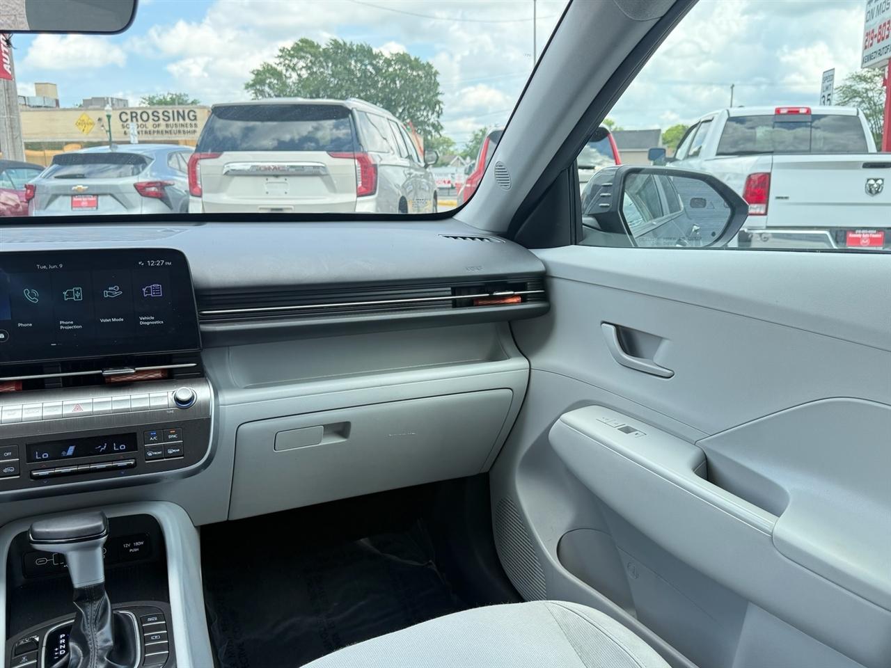 Hyundai Kona SEL AWD 2025