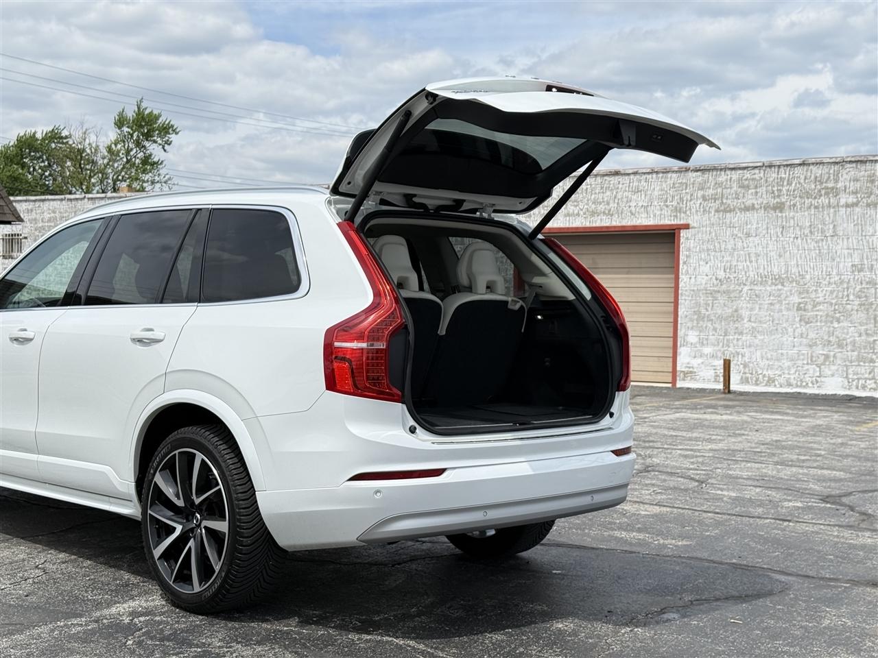 Volvo XC90 T6 AWD Momentum 7P 2022