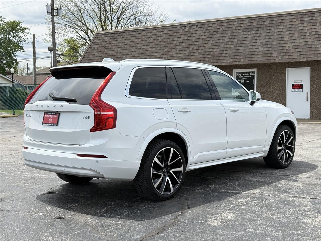 Volvo XC90 T6 AWD Momentum 7P 2022