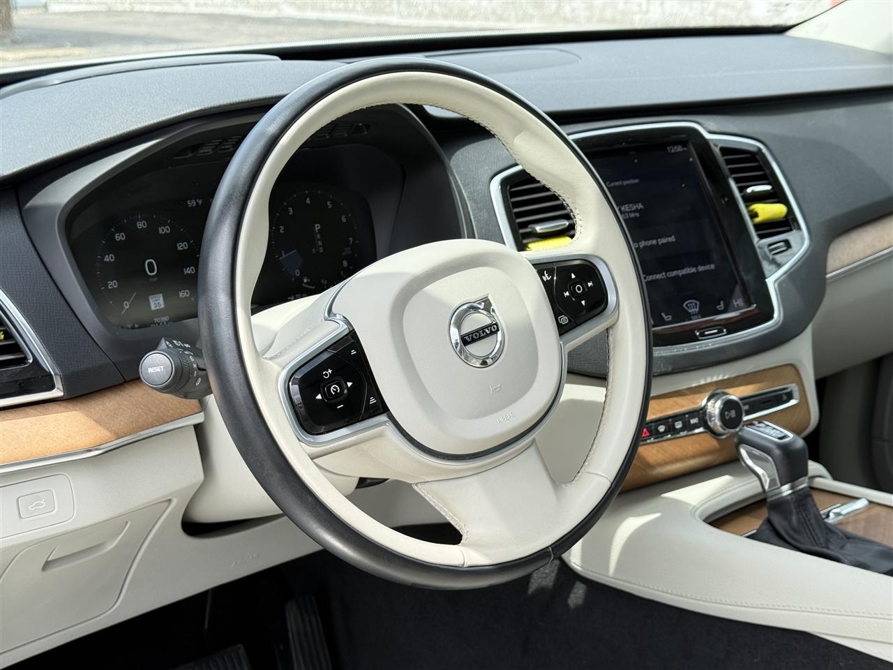 Volvo XC90 T6 AWD Momentum 7P 2022
