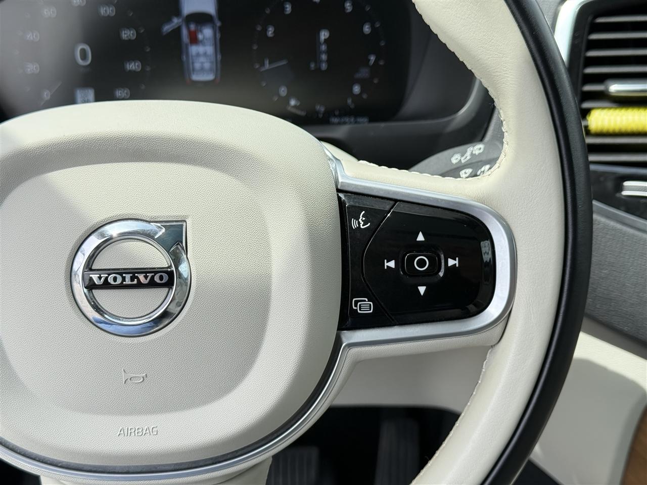 Volvo XC90 T6 AWD Momentum 7P 2022