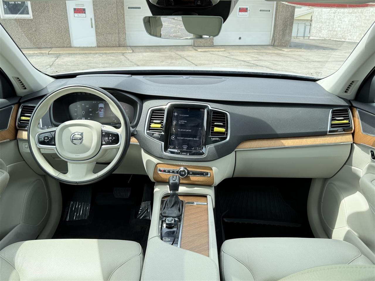 Volvo XC90 T6 AWD Momentum 7P 2022