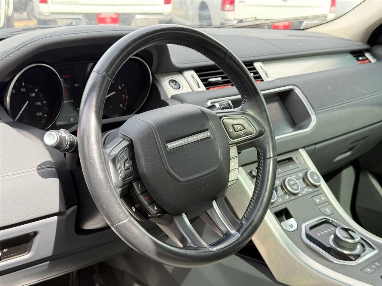 Land Rover Range Rover Evoque 5 Door SE 2017