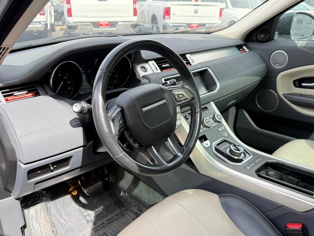 Land Rover Range Rover Evoque 5 Door SE 2017