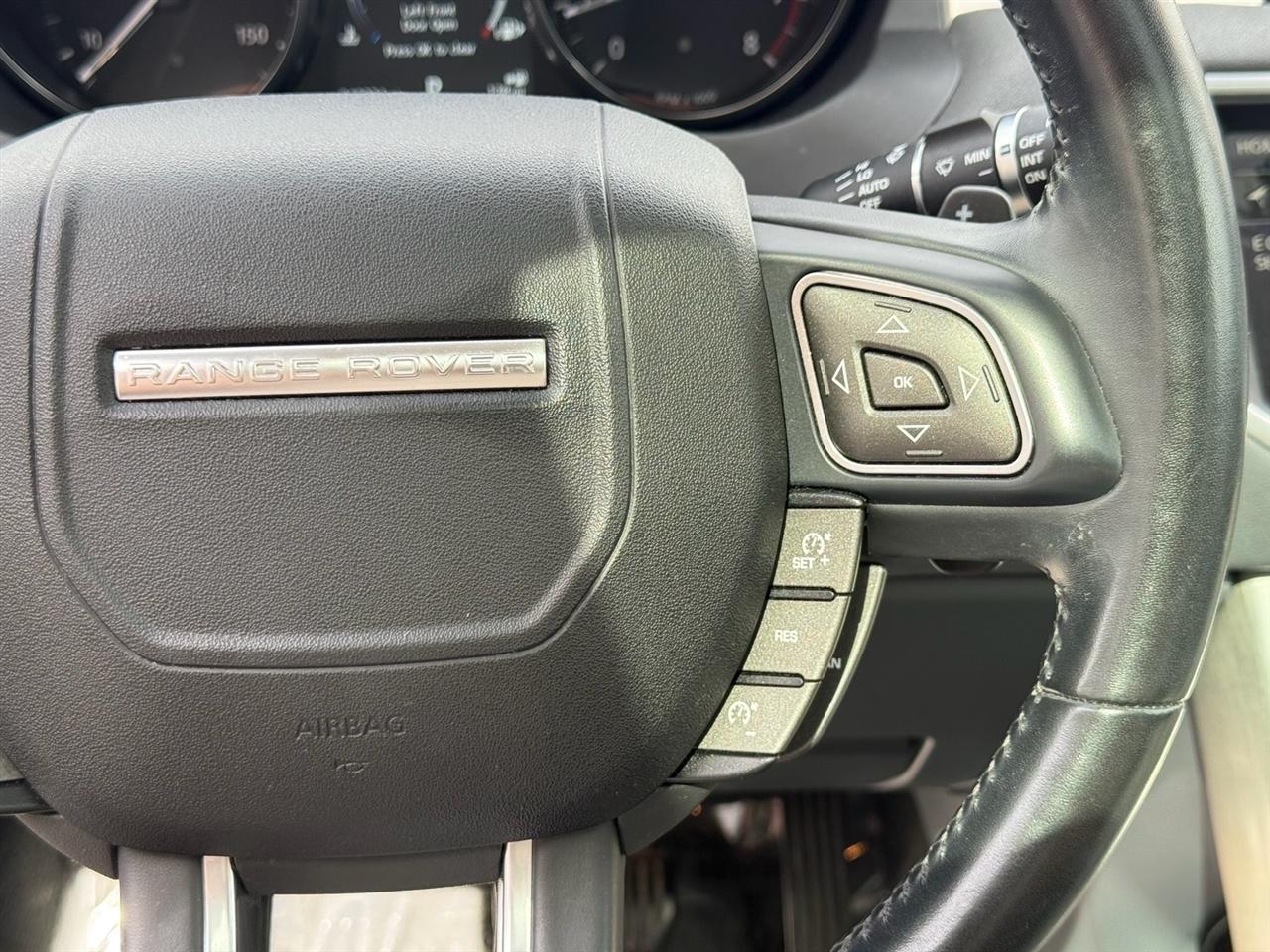 Land Rover Range Rover Evoque 5 Door SE 2017