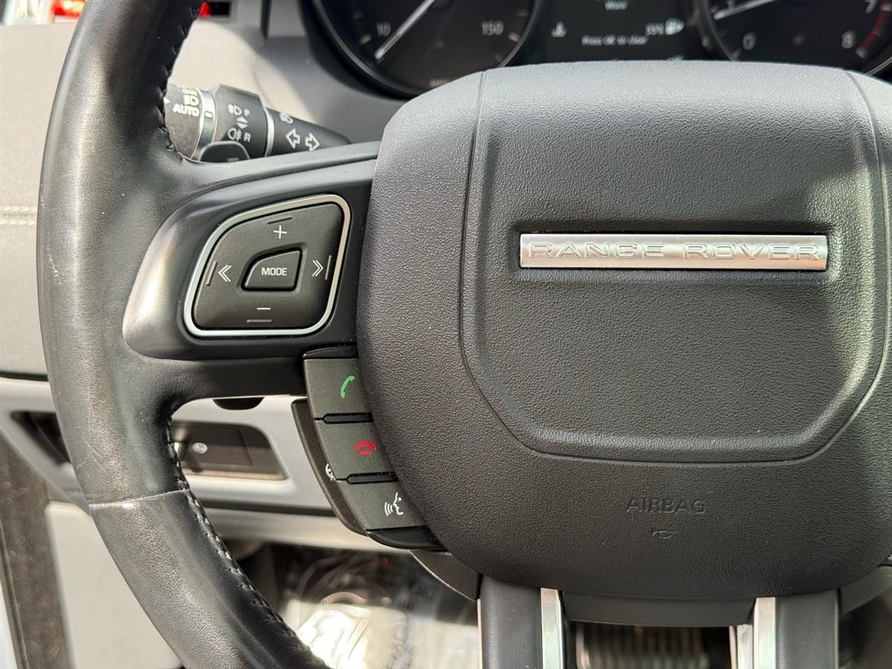 Land Rover Range Rover Evoque 5 Door SE 2017