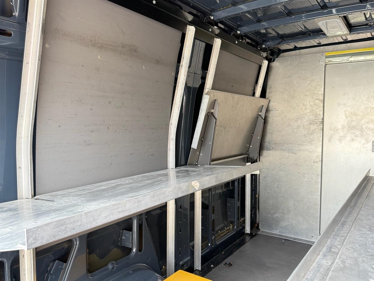 Mercedes-Benz Sprinter Cargo Van 2500 Standard Roof V6 144" Worker RWD 2018