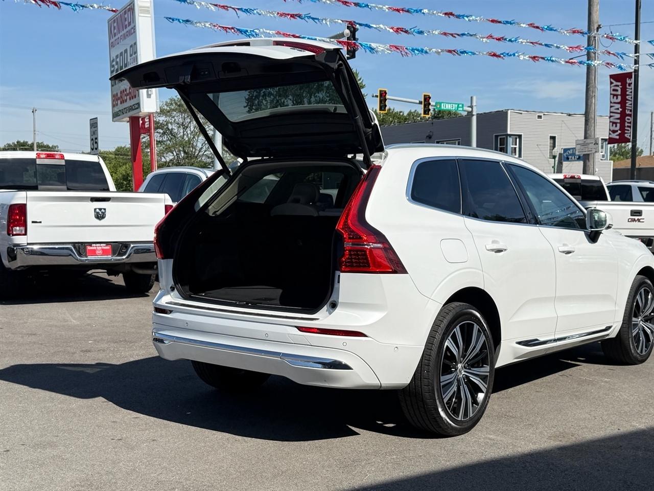 Volvo XC60 B5 FWD Plus Bright Theme 2023