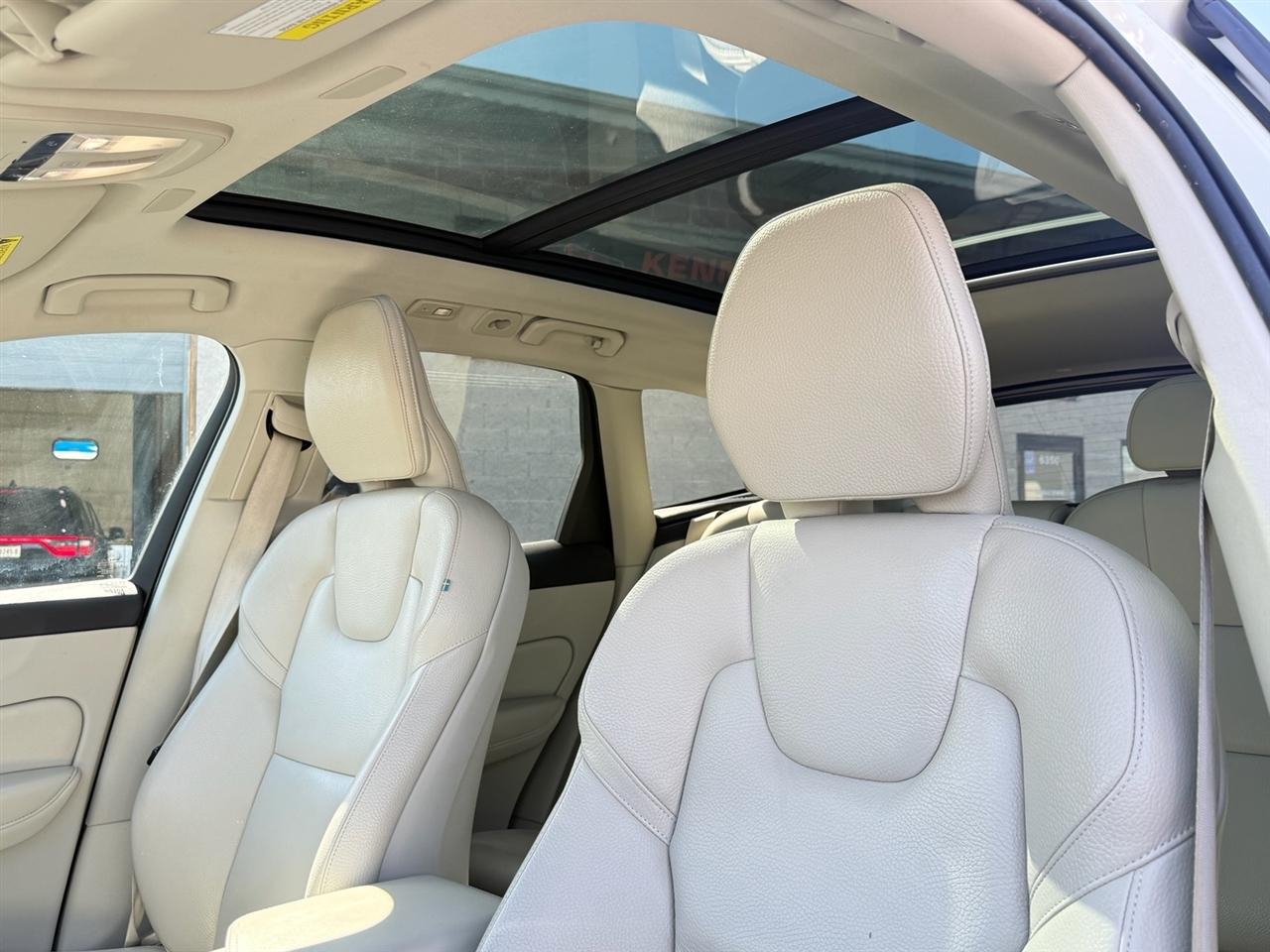 Volvo XC60 B5 FWD Plus Bright Theme 2023