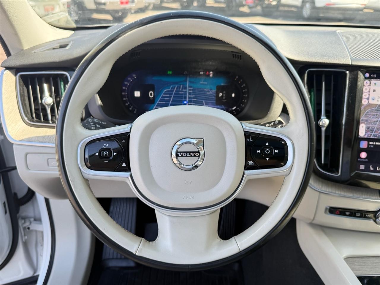 Volvo XC60 B5 FWD Plus Bright Theme 2023