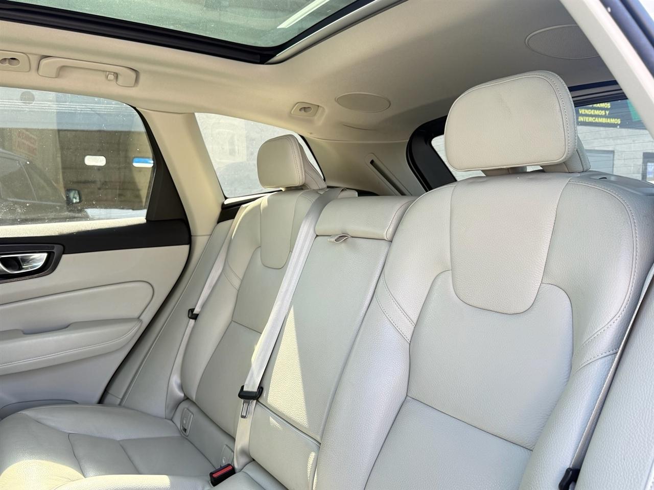 Volvo XC60 B5 FWD Plus Bright Theme 2023