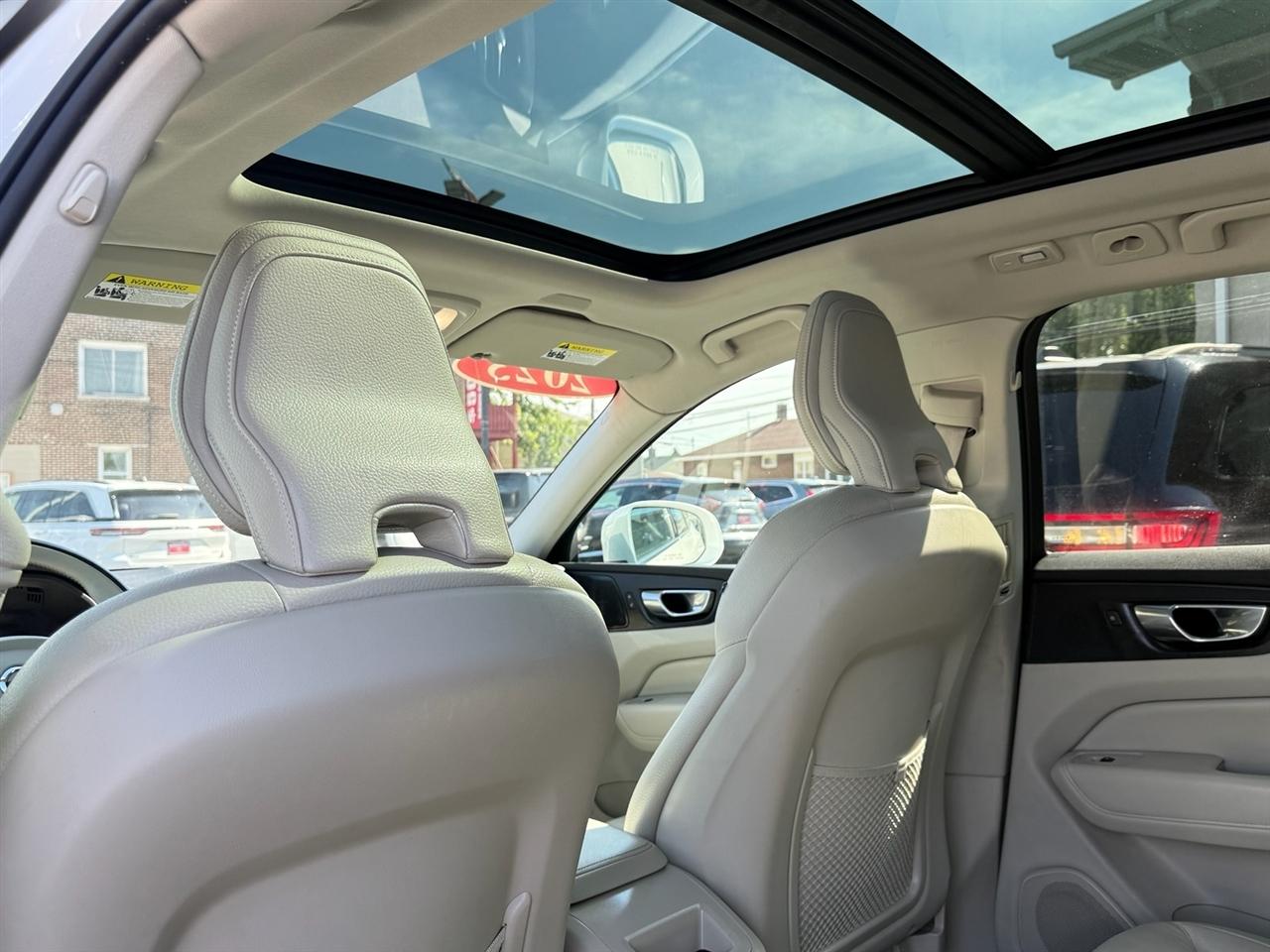 Volvo XC60 B5 FWD Plus Bright Theme 2023