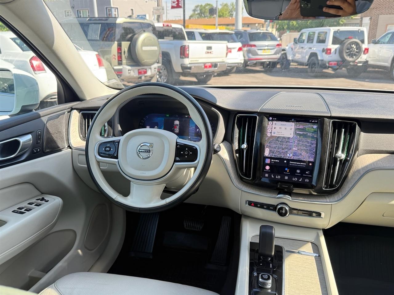 Volvo XC60 B5 FWD Plus Bright Theme 2023