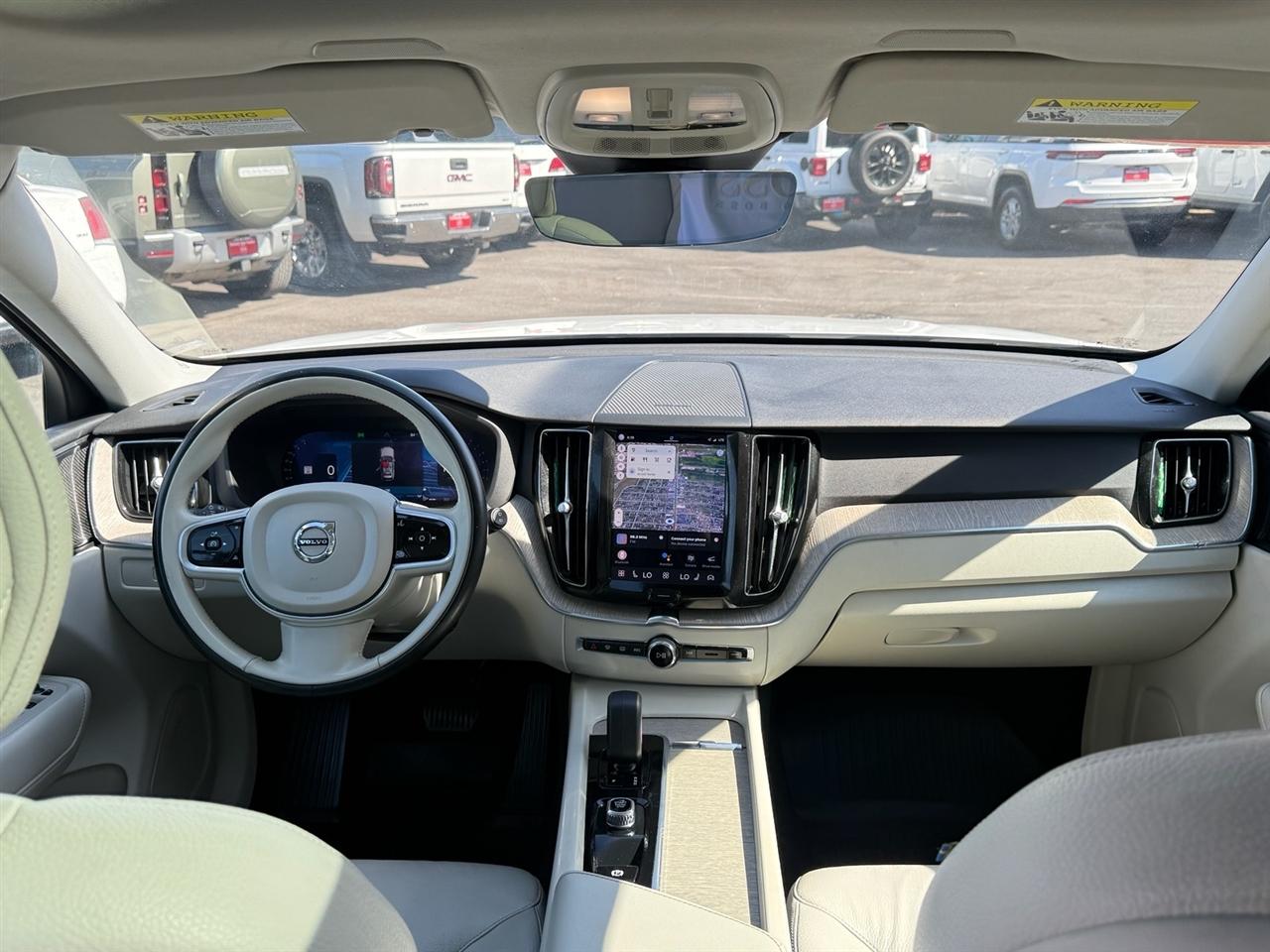 Volvo XC60 B5 FWD Plus Bright Theme 2023