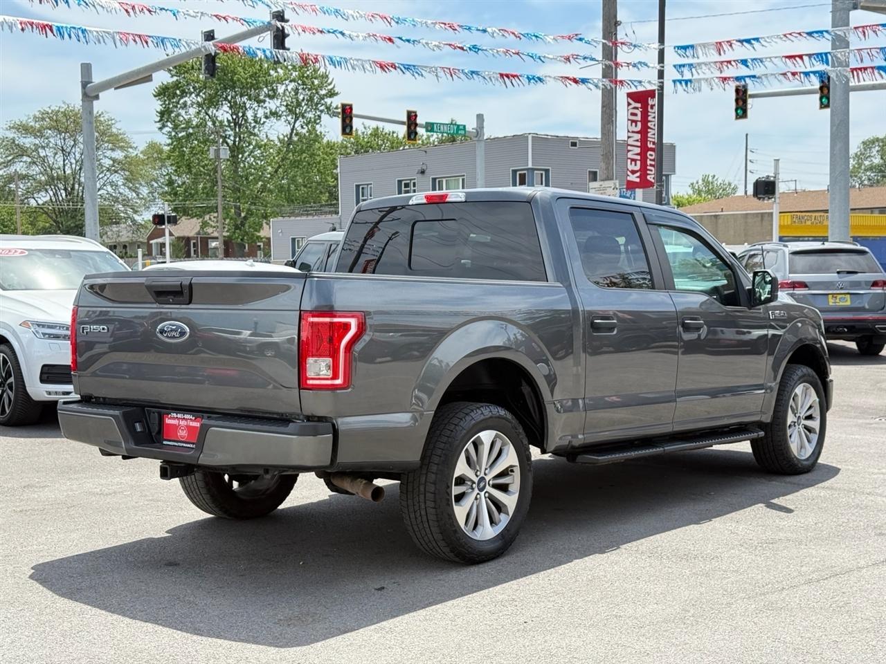 Ford F-150 Platinum 4WD SuperCrew 5.5' Box 2017