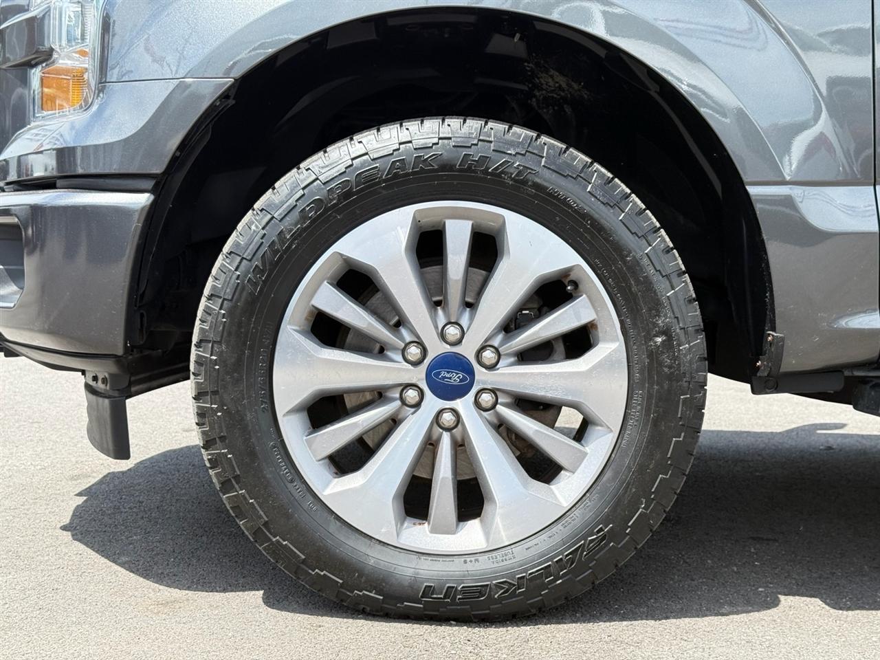 Ford F-150 Platinum 4WD SuperCrew 5.5' Box 2017