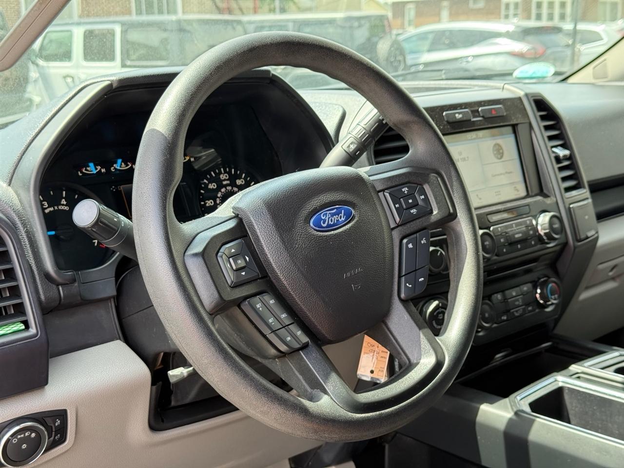 Ford F-150 Platinum 4WD SuperCrew 5.5' Box 2017