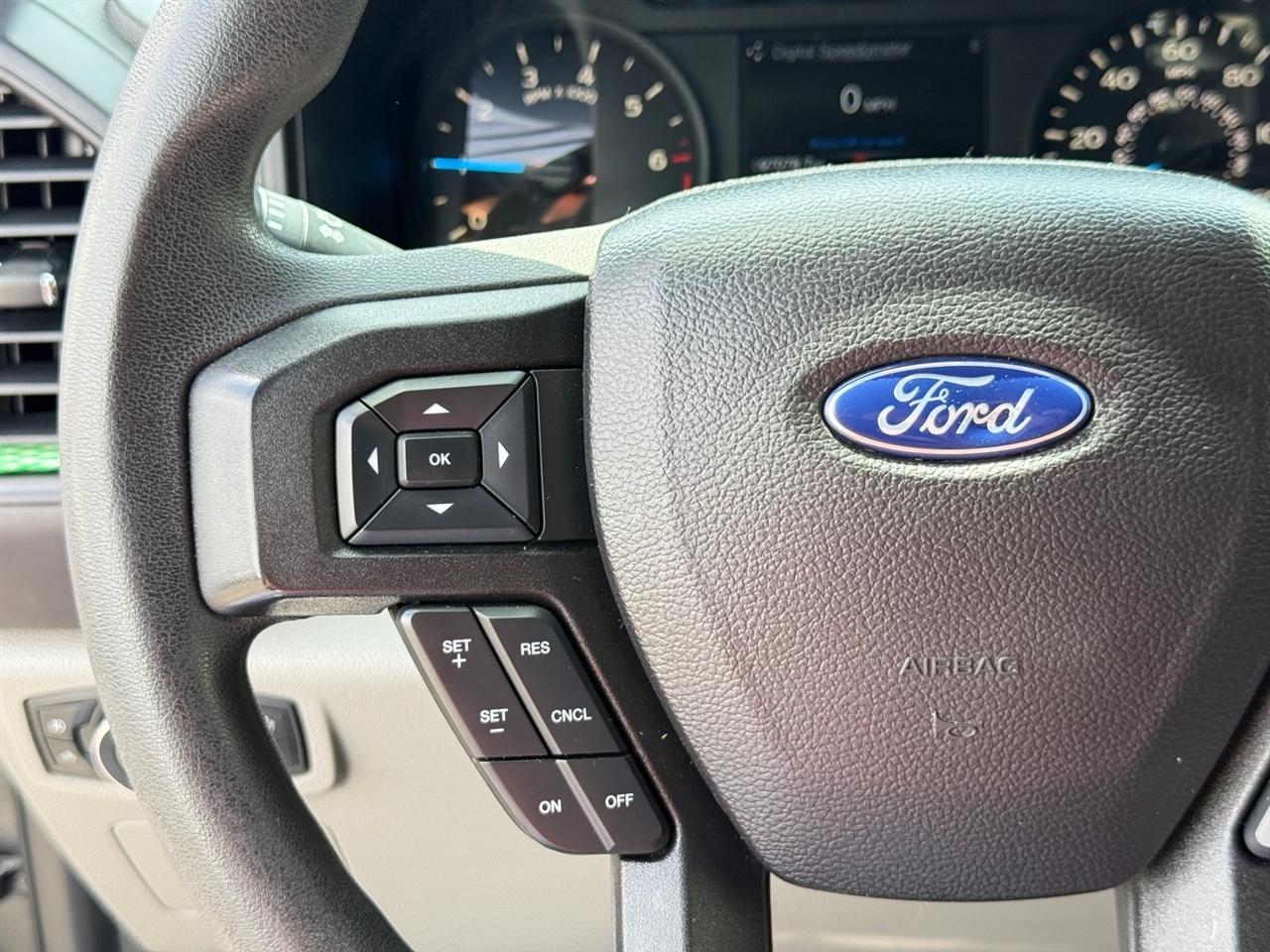 Ford F-150 Platinum 4WD SuperCrew 5.5' Box 2017