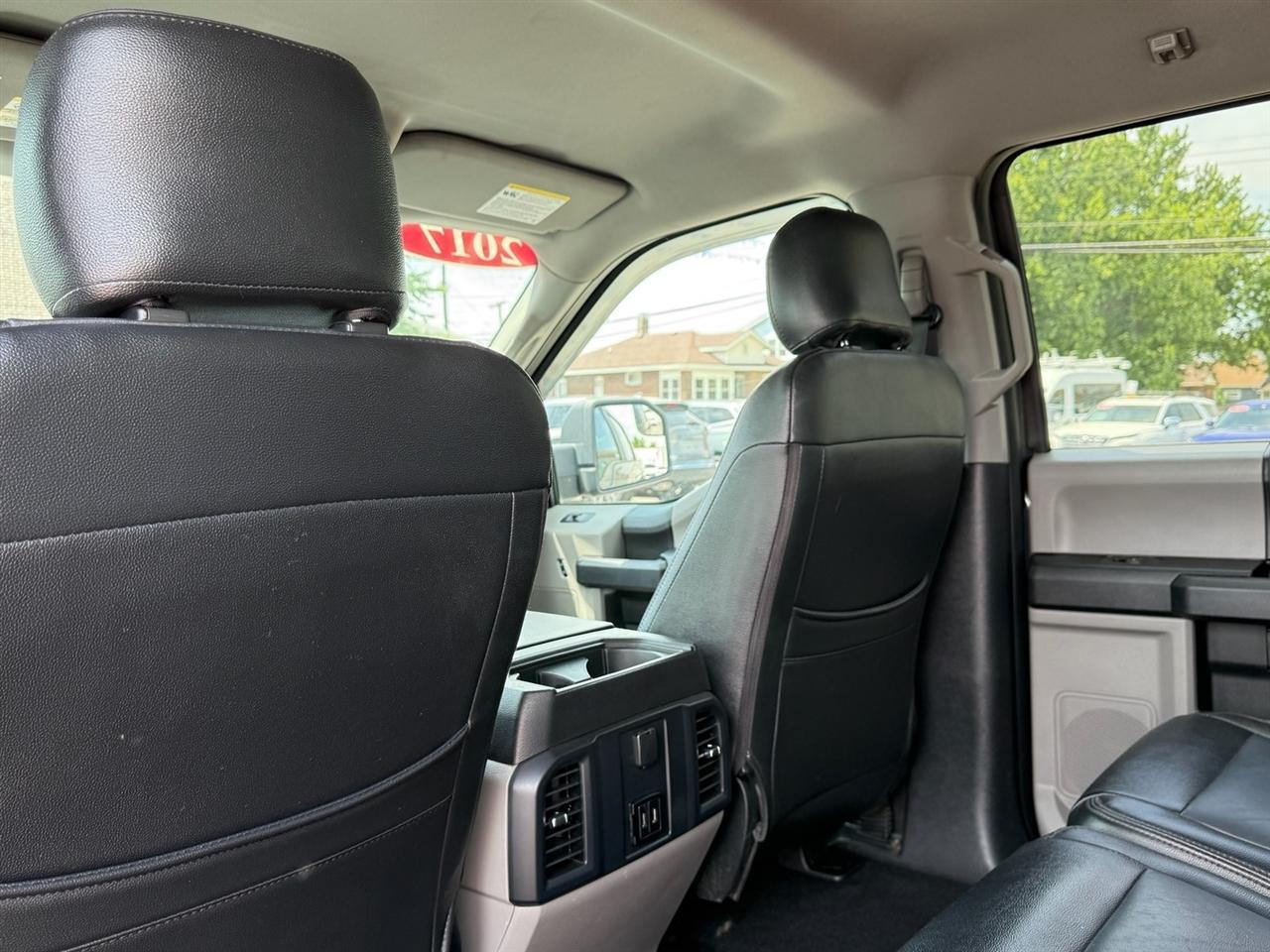 Ford F-150 Platinum 4WD SuperCrew 5.5' Box 2017