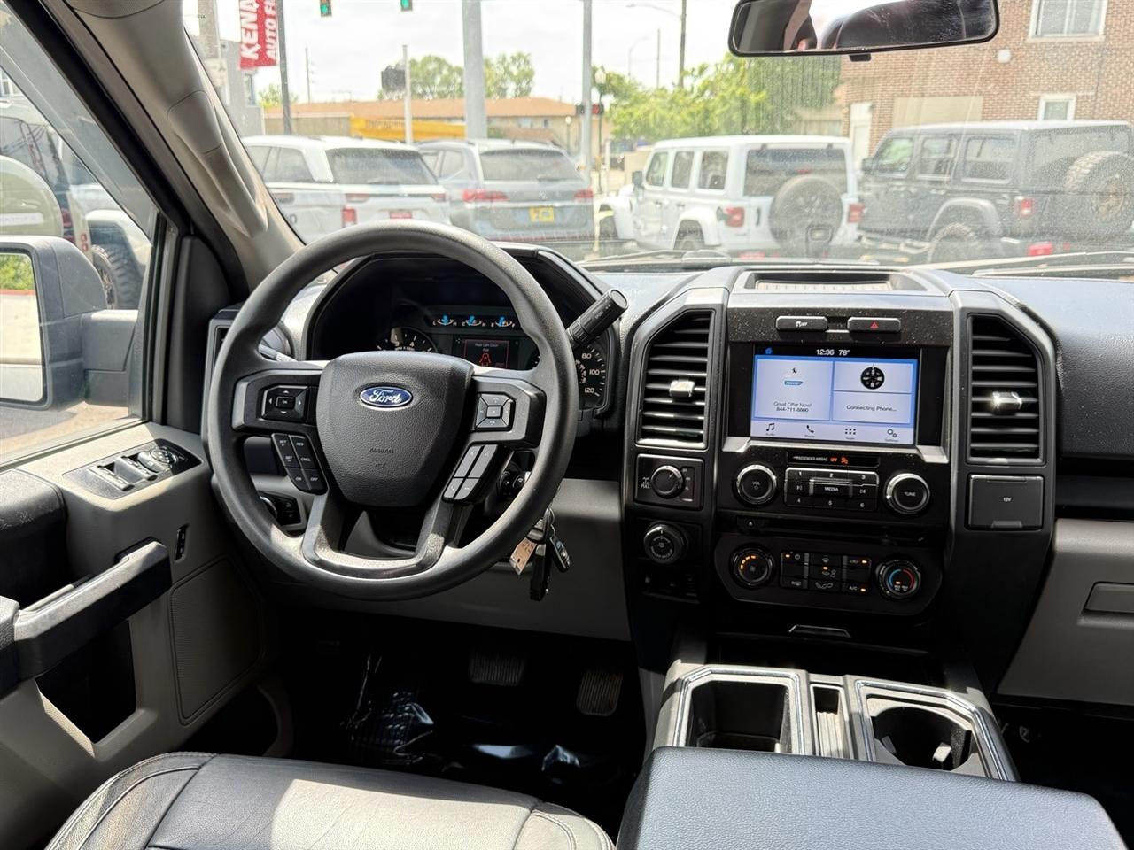 Ford F-150 Platinum 4WD SuperCrew 5.5' Box 2017