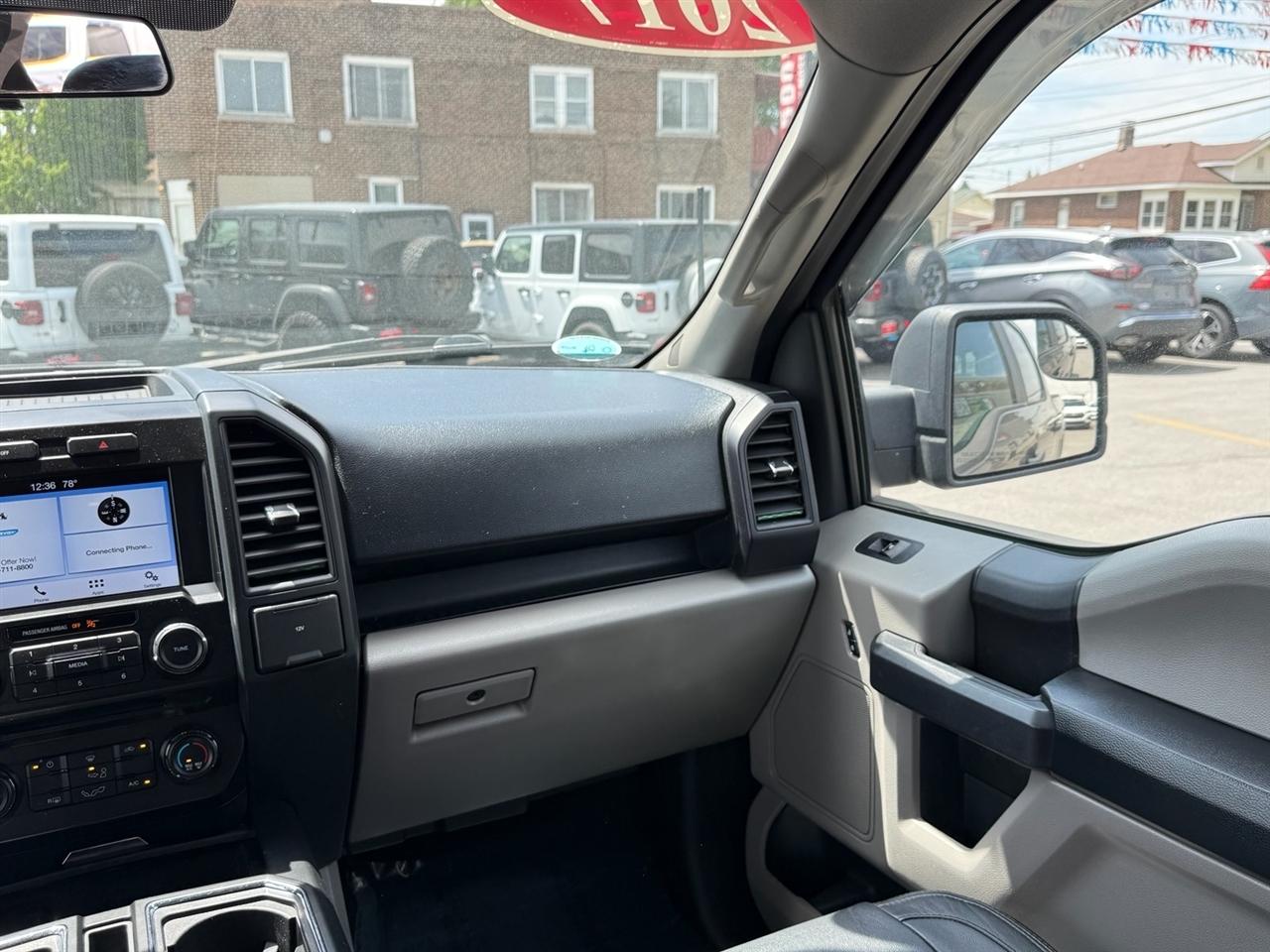Ford F-150 Platinum 4WD SuperCrew 5.5' Box 2017