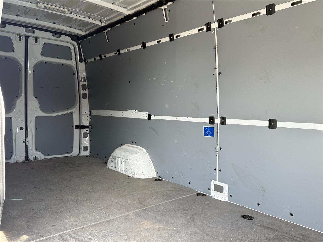 Mercedes-Benz Sprinter Cargo Van 2500 High Roof V6 170" Worker RWD 2017