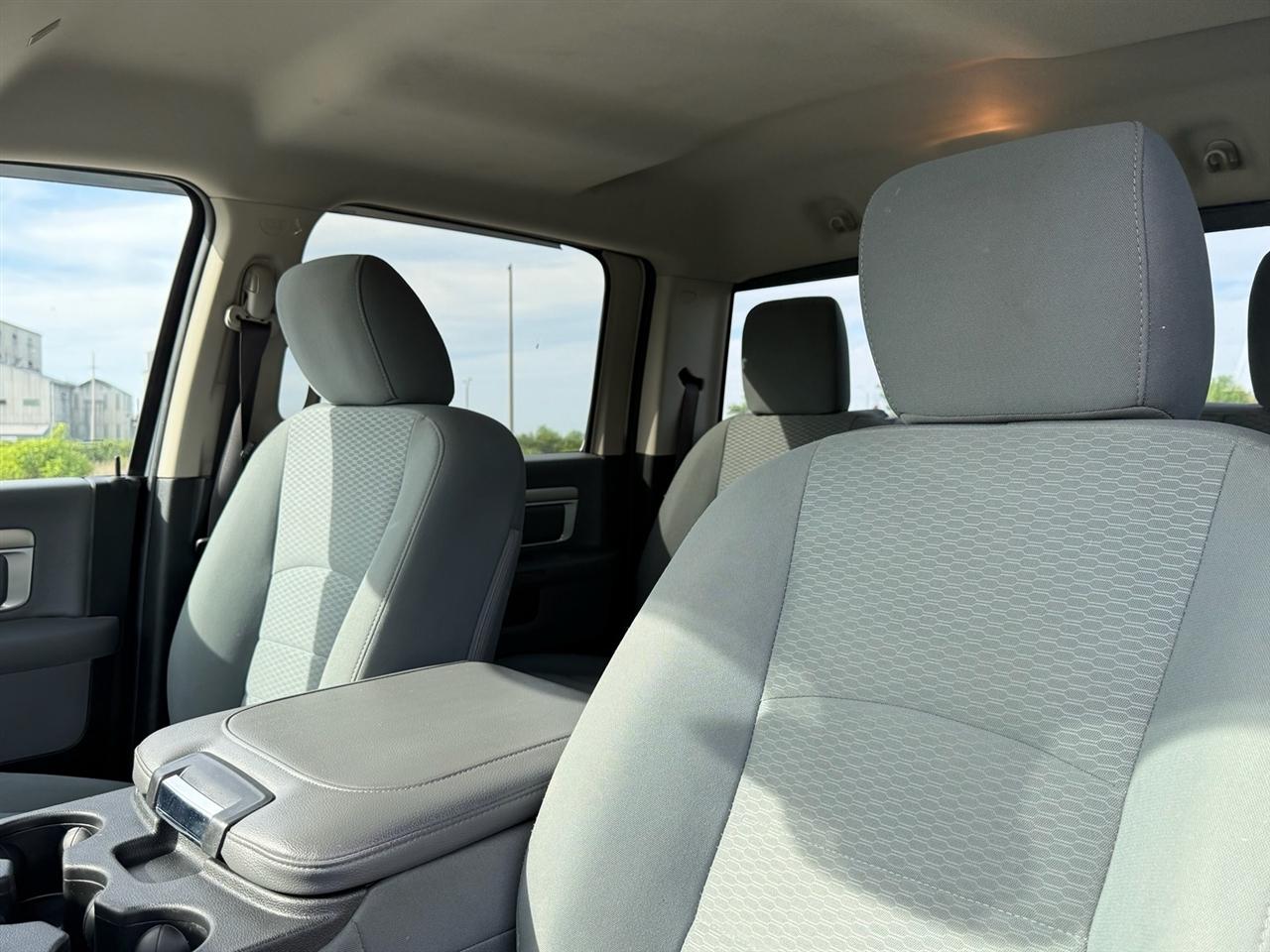 RAM 1500 Classic SLT 4x2 Crew Cab 6'4" Box 2020