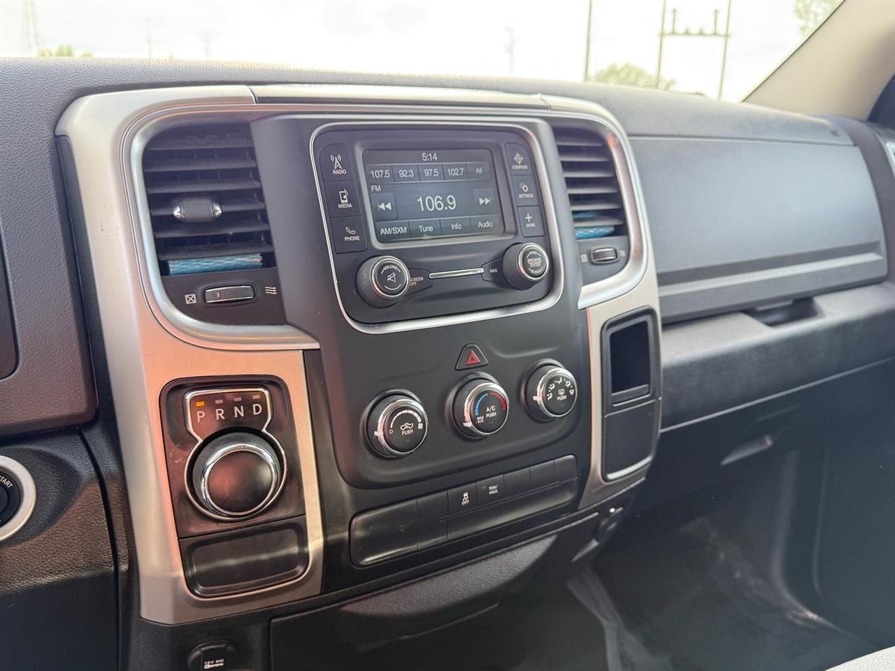 RAM 1500 Classic SLT 4x2 Crew Cab 6'4" Box 2020
