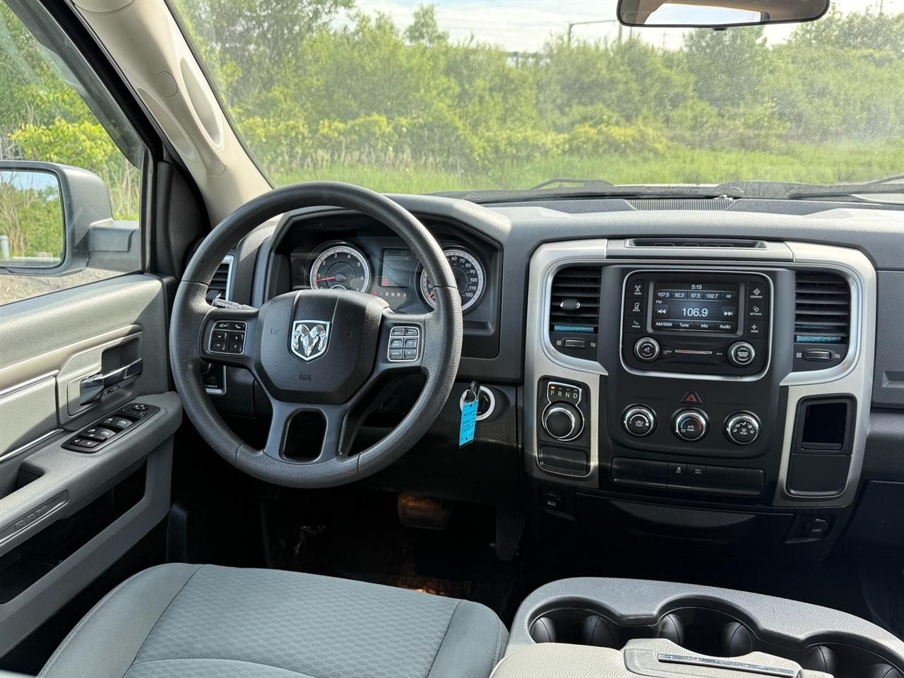 RAM 1500 Classic SLT 4x2 Crew Cab 6'4" Box 2020