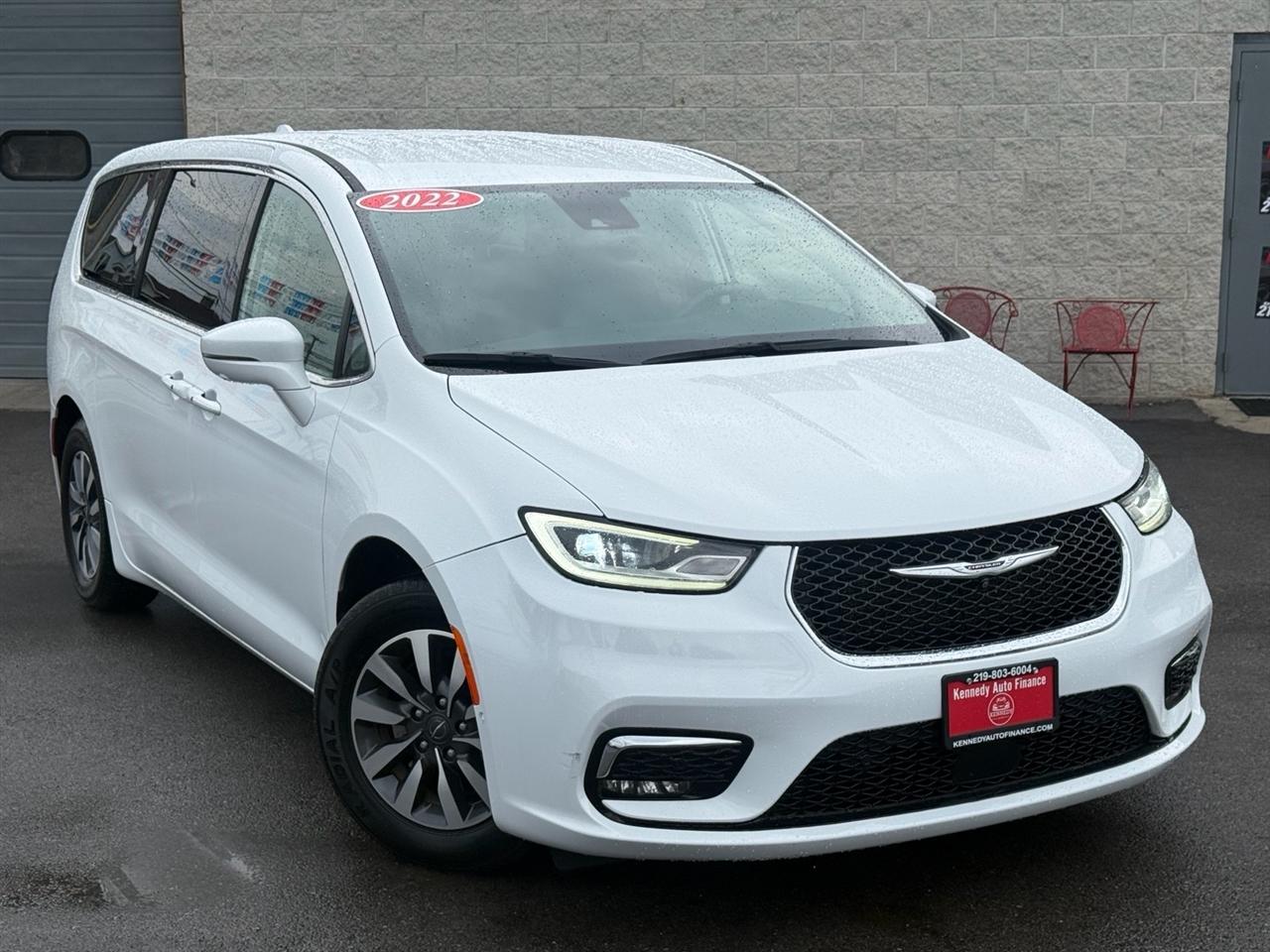 Chrysler Pacifica Hybrid Touring L FWD 2022