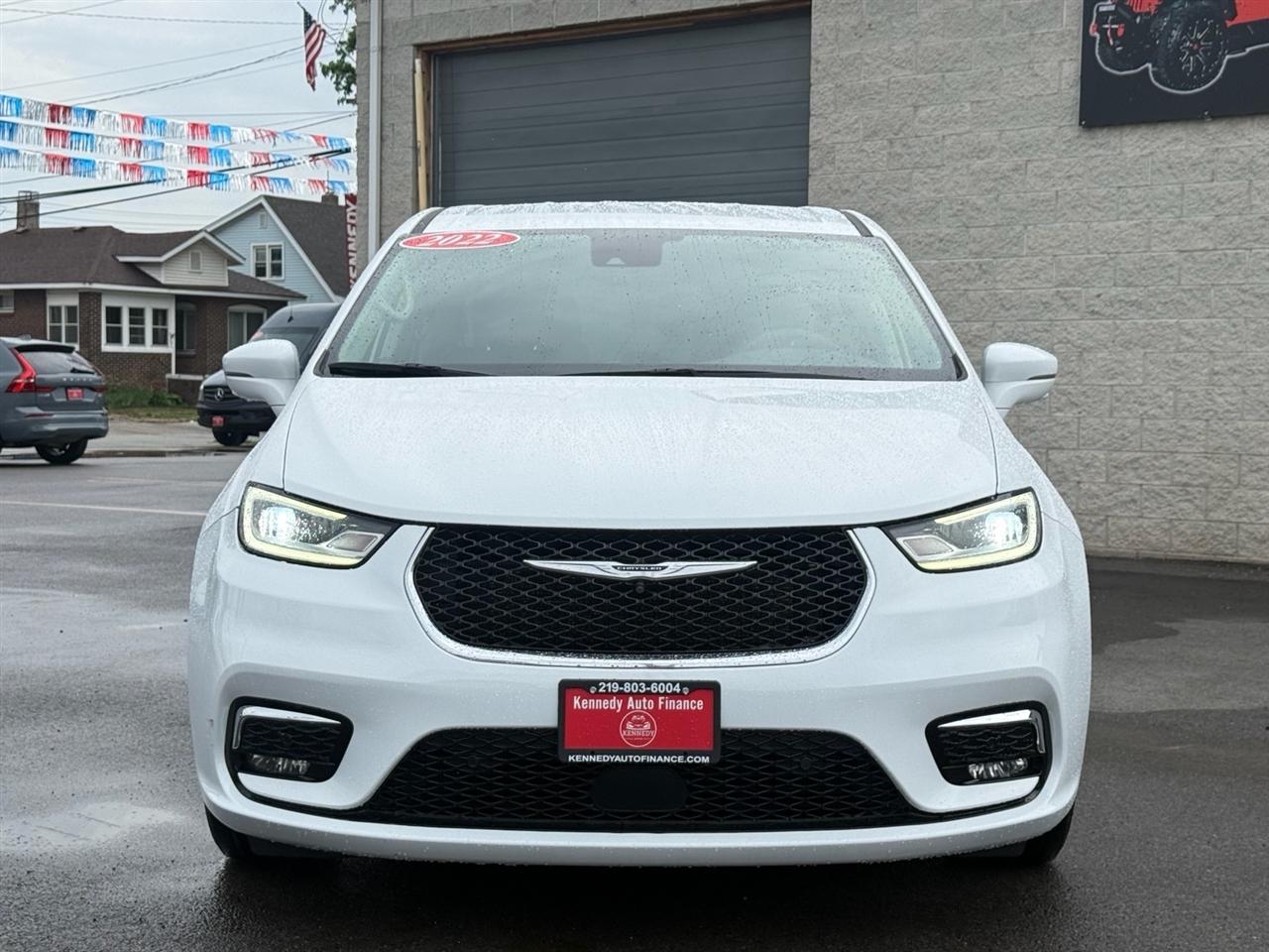 Chrysler Pacifica Hybrid Touring L FWD 2022