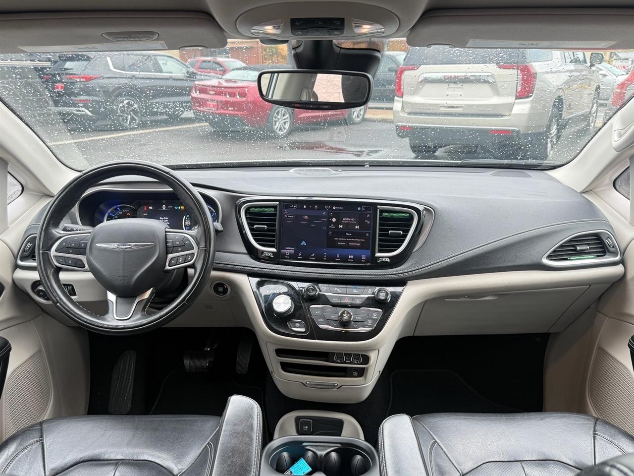 Chrysler Pacifica Hybrid Touring L FWD 2022