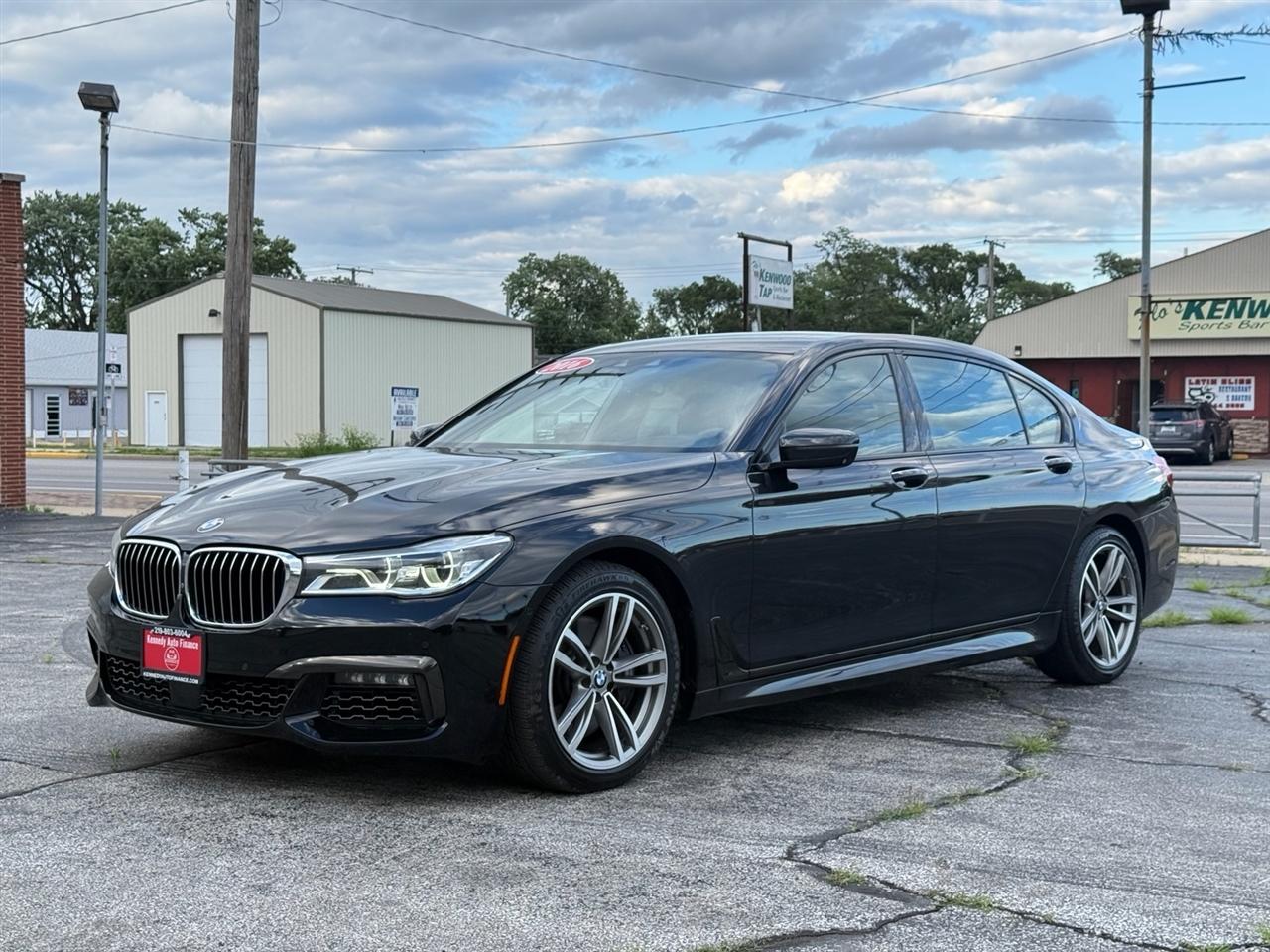 BMW 7 Series 4dr Sdn 750i xDrive AWD 2016