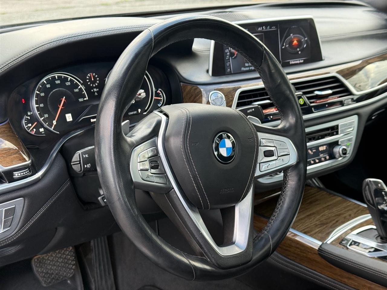 BMW 7 Series 4dr Sdn 750i xDrive AWD 2016