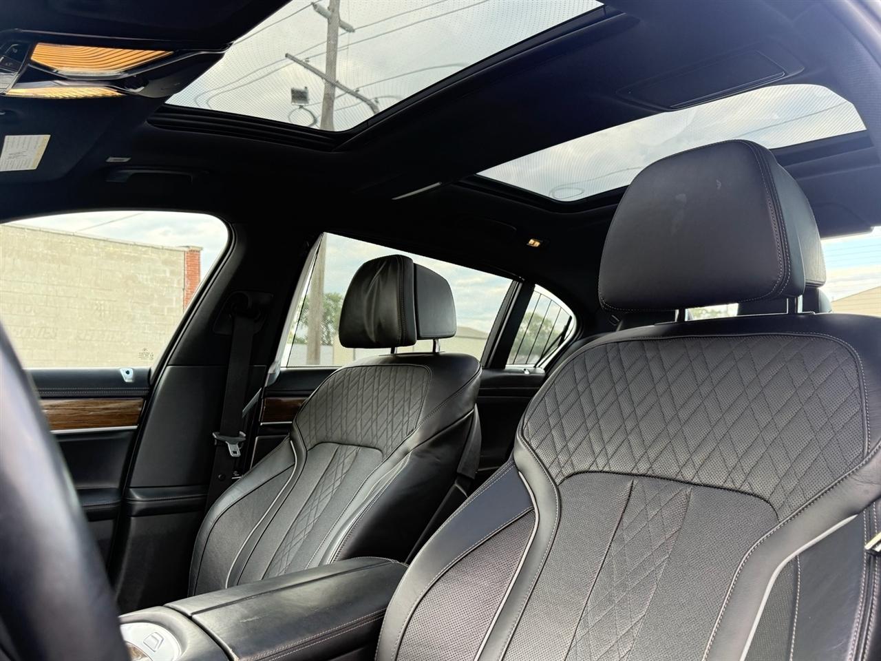 BMW 7 Series 4dr Sdn 750i xDrive AWD 2016