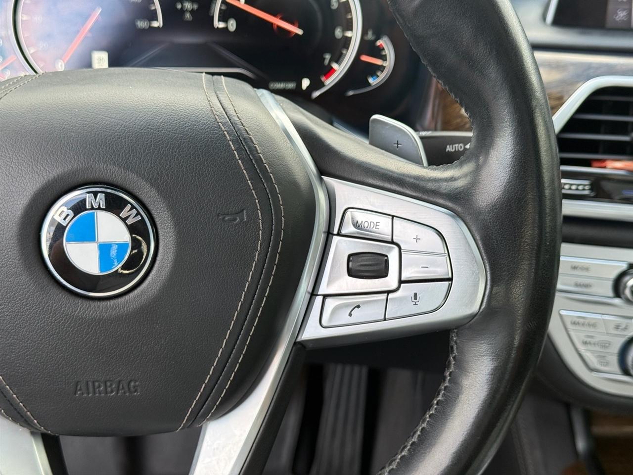 BMW 7 Series 4dr Sdn 750i xDrive AWD 2016