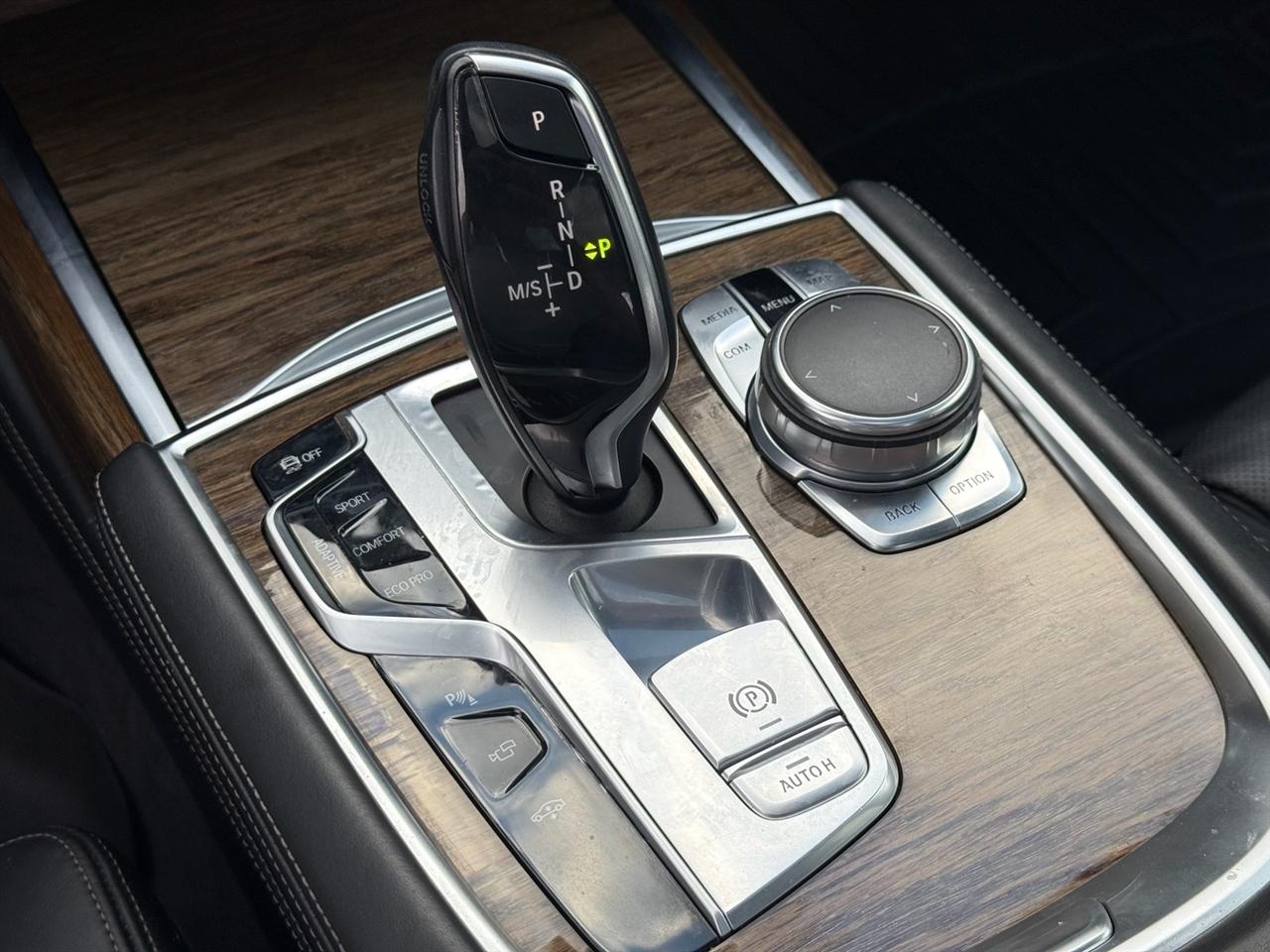 BMW 7 Series 4dr Sdn 750i xDrive AWD 2016