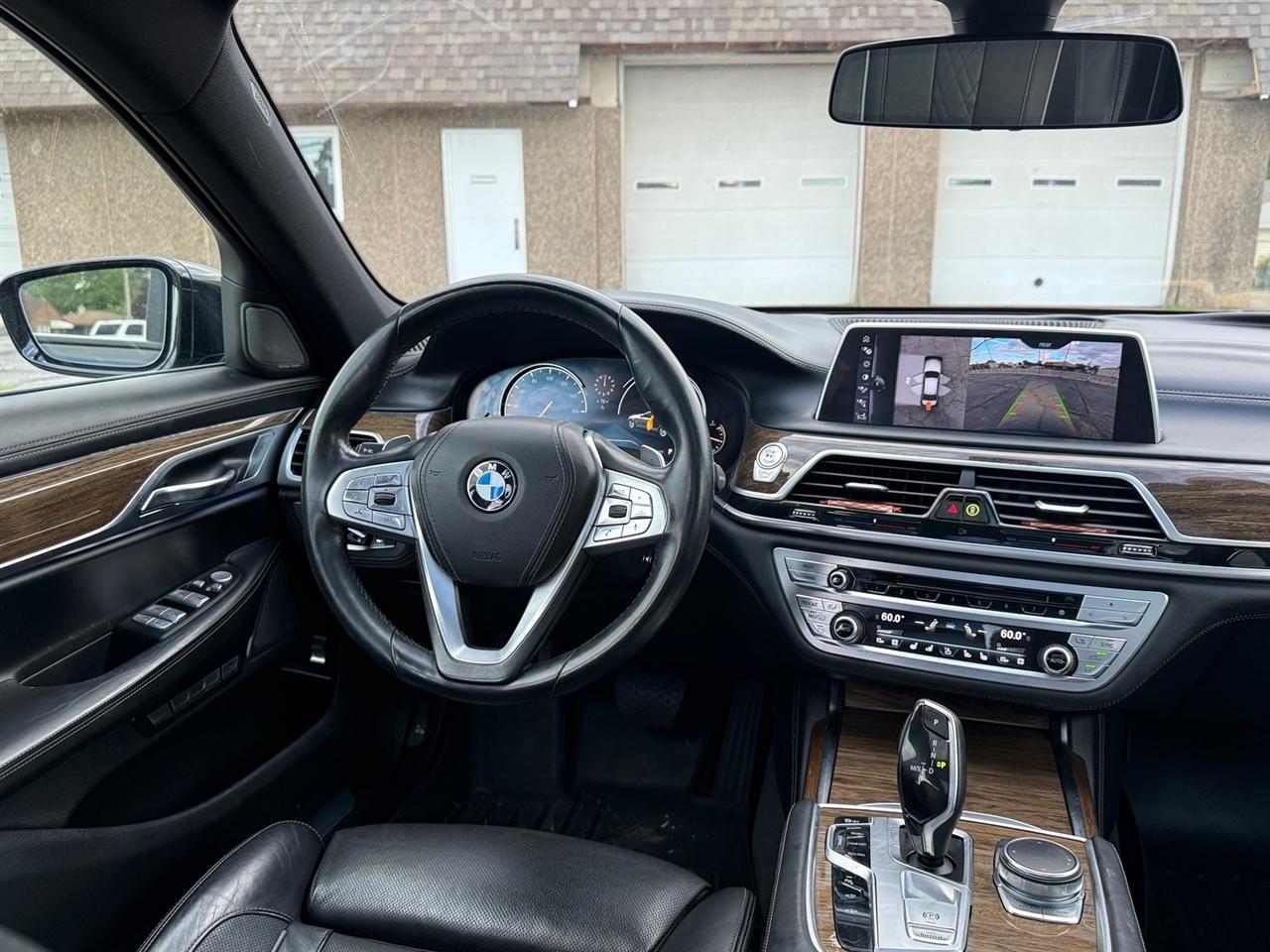 BMW 7 Series 4dr Sdn 750i xDrive AWD 2016