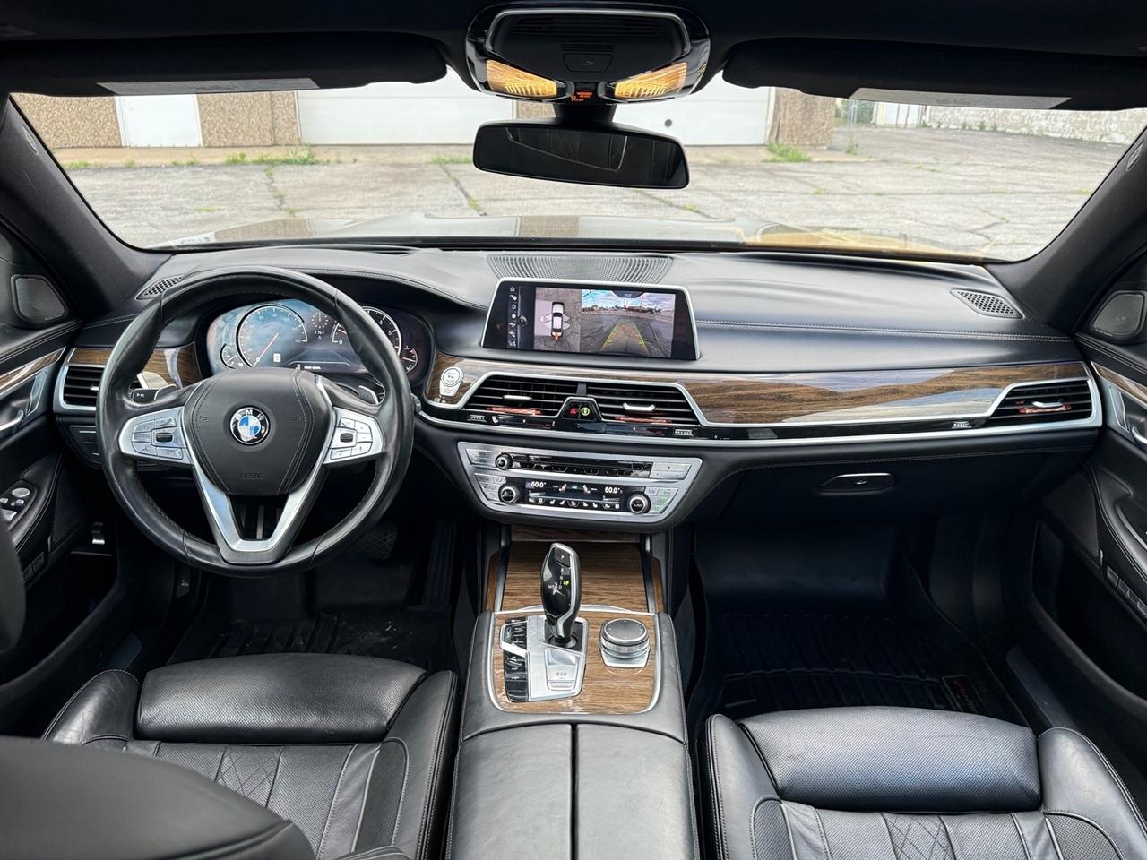 BMW 7 Series 4dr Sdn 750i xDrive AWD 2016