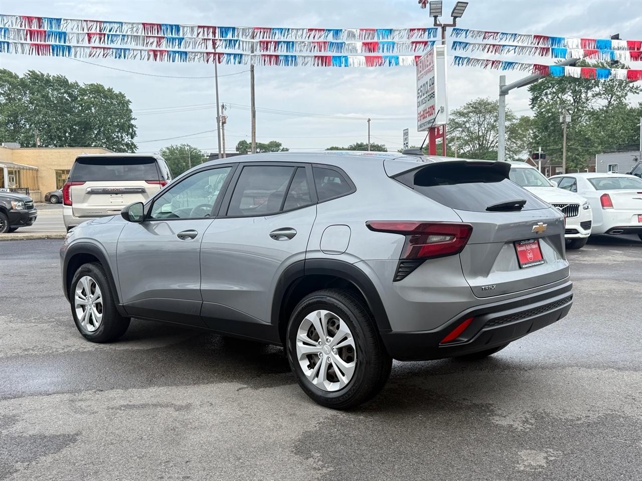 Chevrolet Trax FWD 4dr LS 2024