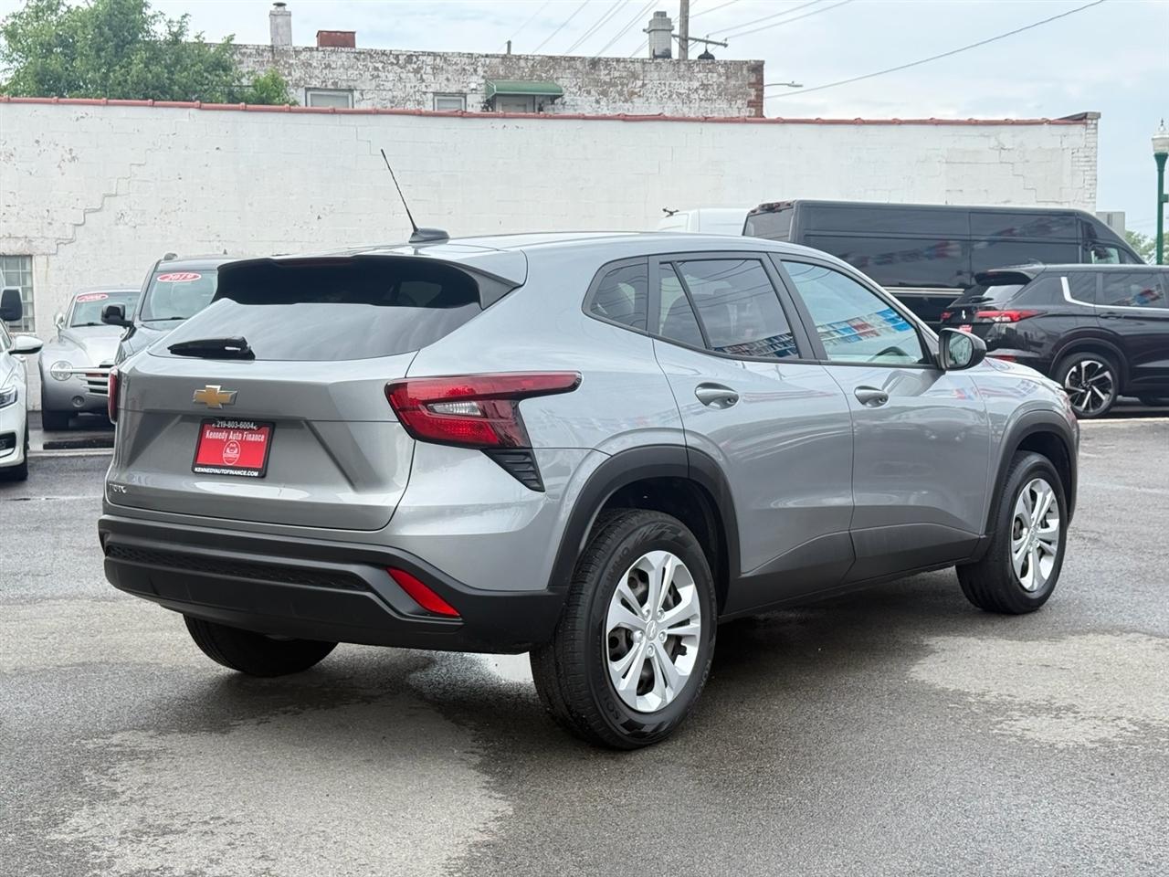 Chevrolet Trax FWD 4dr LS 2024