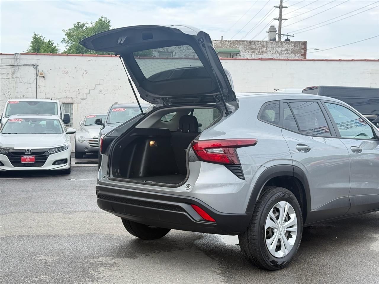 Chevrolet Trax FWD 4dr LS 2024