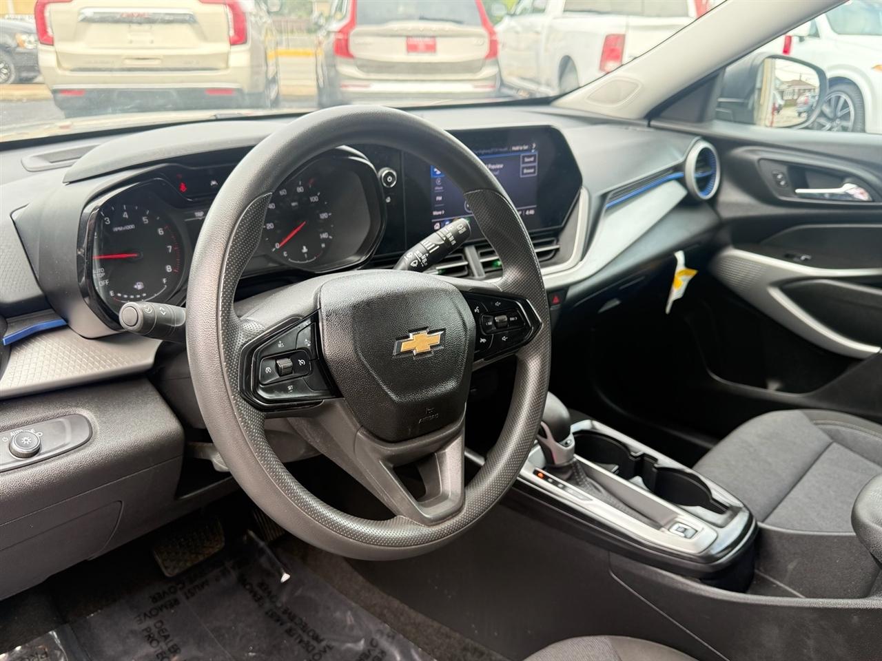 Chevrolet Trax FWD 4dr LS 2024