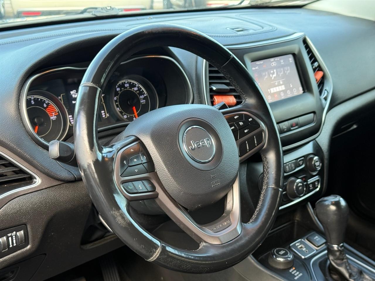 Jeep Cherokee Latitude Plus 4x4 2019